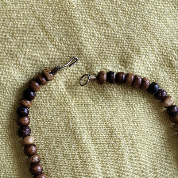 Wood Necklace - Picture 9 of 10